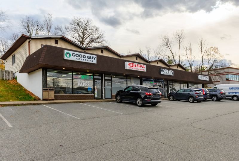 Rockaway Borough center, NJ - Rockaway strip center fully leased after deal with Mexican restaurant, Azarian